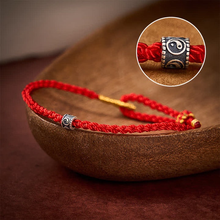 Buddha Stones Schwarzes und rotes, handgewebtes Armband mit Yin-Yang-Schutzsymbol – minimalistisch und elegant - Leuchtend Rot - Roter Faden (Schutz♥Glück) - image 0