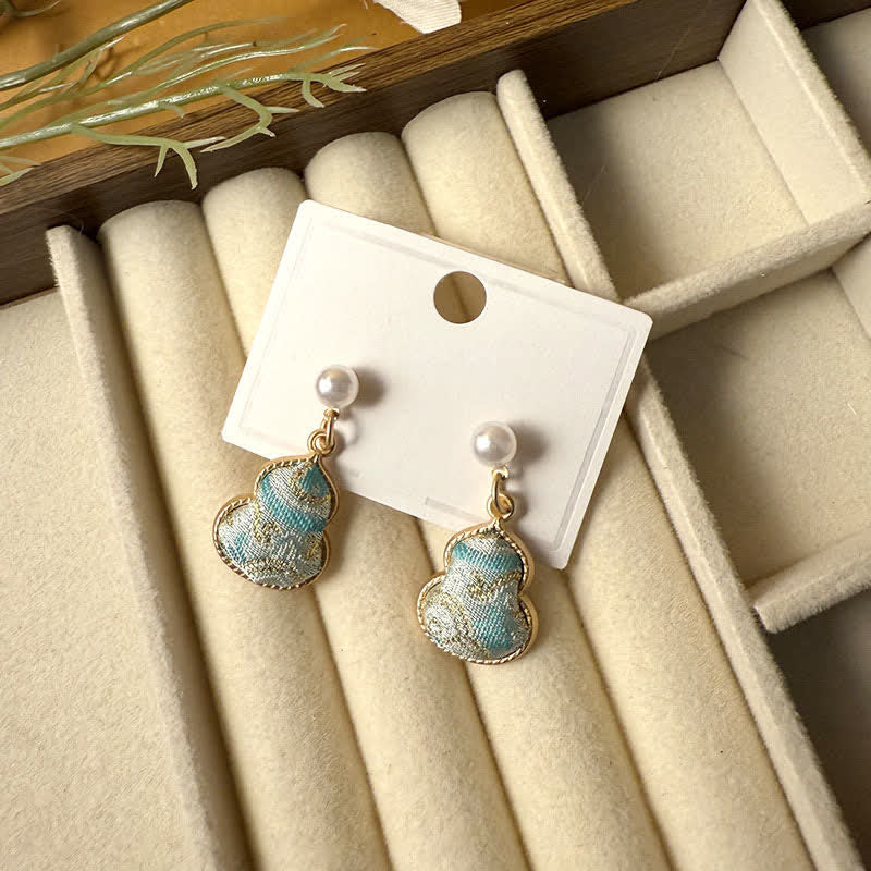 Buddha Stones Handgefertigte Ohrstecker mit Brokat-Perlenmotiv und Heilmotiv - Blau (gleicher Farbton – Muster variiert) - image 0