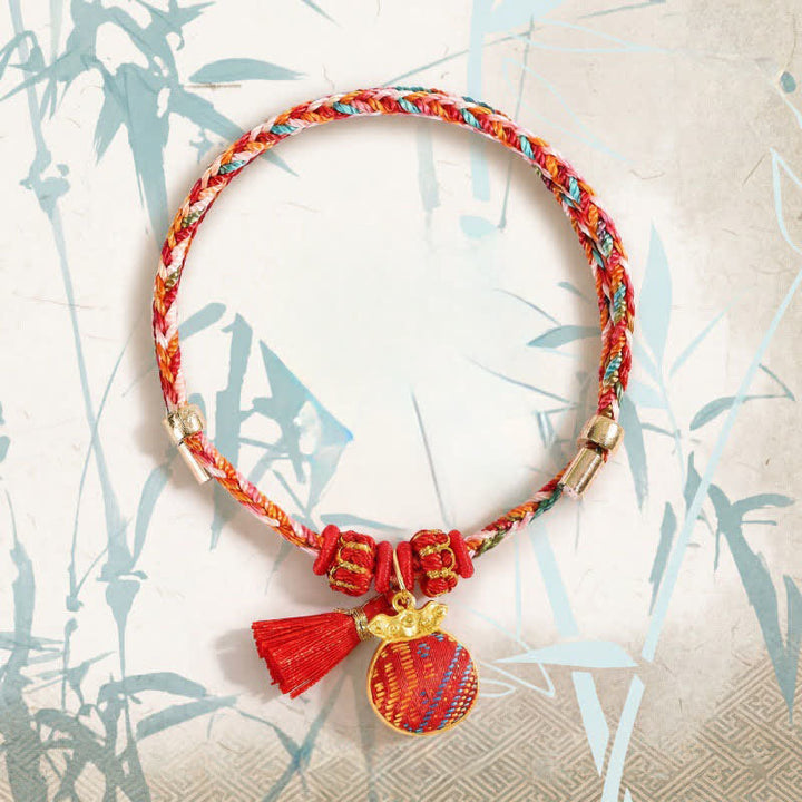 Buddha Stones Handgefertigtes Armband aus fünffarbiger Kordel mit Glücksbringer, rotem Brokat, chinesischem Schlossanhänger, Apfel-Geldbeutel, Kürbis-Zongzi-Motiv - image 9