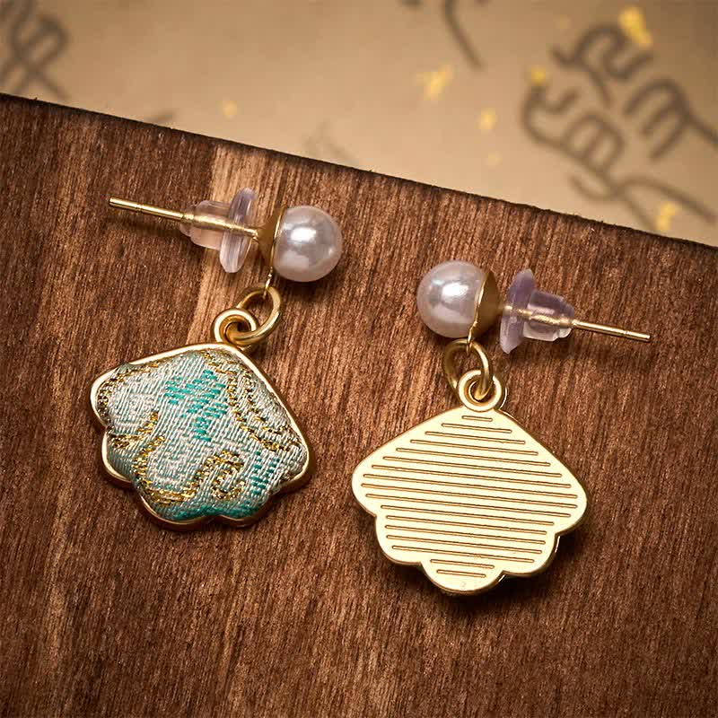 Buddha Stones Perlen-Ohrringe in Blattform aus Brokat - image 4