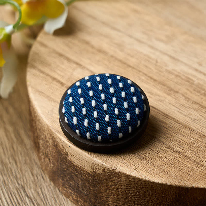 Buddha Stones Handgefertigte runde Brosche mit Stoffblumenmotiv - image 20