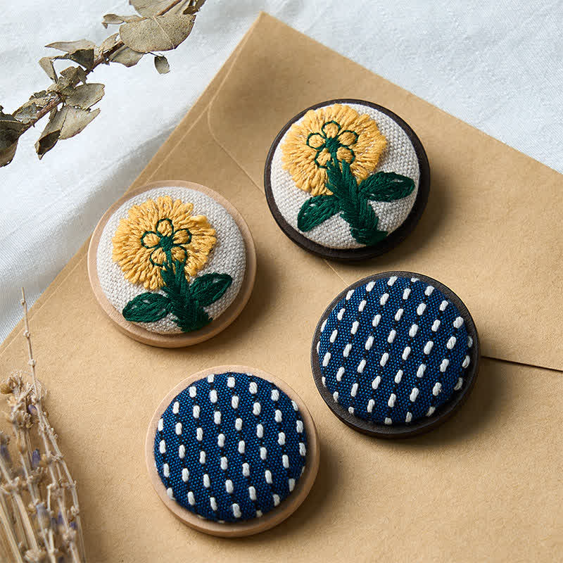 Buddha Stones Handgefertigte runde Brosche mit Stoffblumenmotiv - image 6