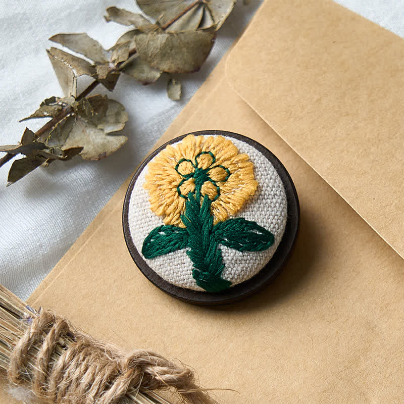 Buddha Stones Handgefertigte runde Brosche mit Stoffblumenmotiv - image 11