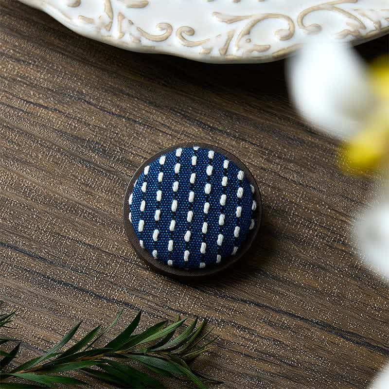 Buddha Stones Handgefertigte runde Brosche mit Stoffblumenmotiv - image 19