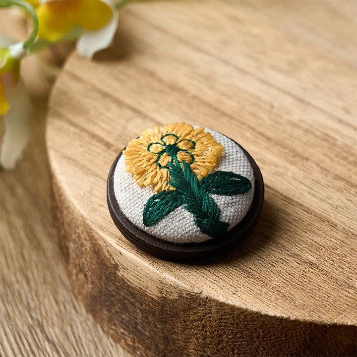 Buddha Stones Handgefertigte runde Brosche mit Stoffblumenmotiv - image 10