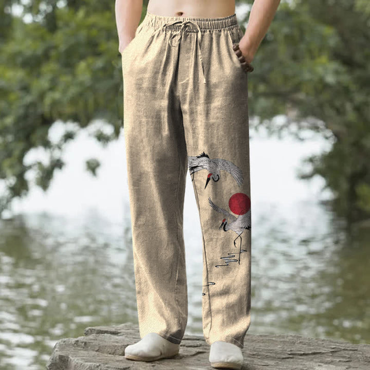Buddha Stones Herrenhose aus Baumwolle mit rotem Sonnen-Kranich-Muster, schmal zulaufend und mit Taschen - Weizen - US/ UK/AU50, EU60 (5XL) - image 4