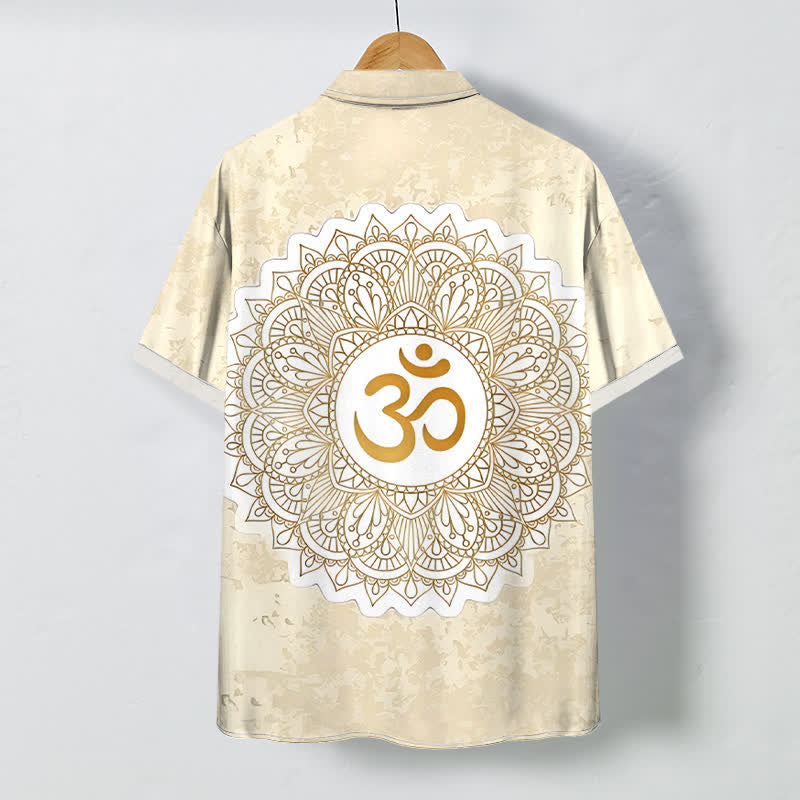 Buddha Stones Atmungsaktives Herren-Kurzarmhemd mit Om-Mandala-Muster und Knöpfen - image 1