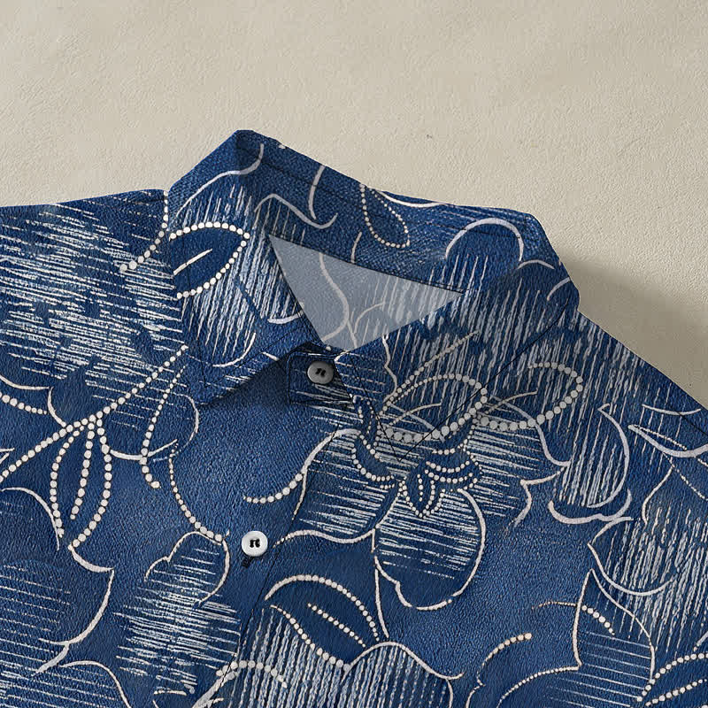 Buddha Stones Indigofarbenes Herren-Kurzarmhemd mit floralem Rankenmuster und Knöpfen, knitterarm. - image 2