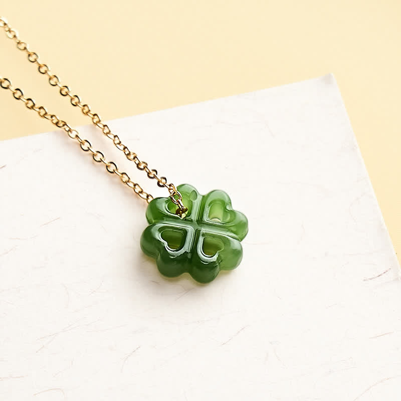 Buddha Stones Jade-Halskette mit vierblättrigem Kleeblatt-Anhänger (handgeschnitzt) - image 1