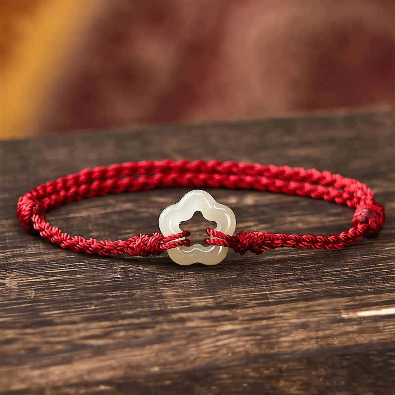 Buddha Stones Armband aus rotem Band mit Hetian-Jade-Anhänger (Pflaumenblüte) für Glück - Natürlicher Jade (Farbe kann variieren) - image 0