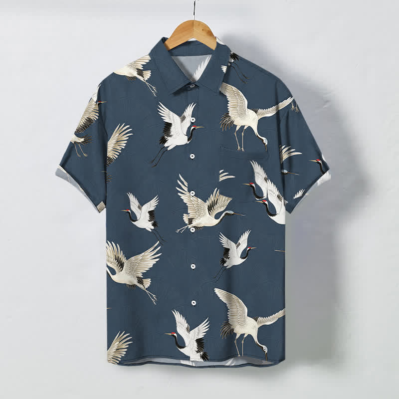 Buddha Stones Atmungsaktives Herren-Kurzarmhemd mit Kranichmuster und weißen Knöpfen - SteelBlue - US/ UK/AU48, EU58 (4XL) - image 0