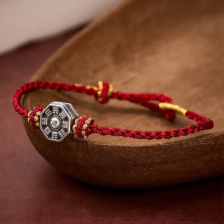 Buddha Stones Handgewebtes, verstellbares Armband aus roter Schnur mit Bagua-Schutzmotiv - Roter Faden (Schutz♥Glück) - image 0