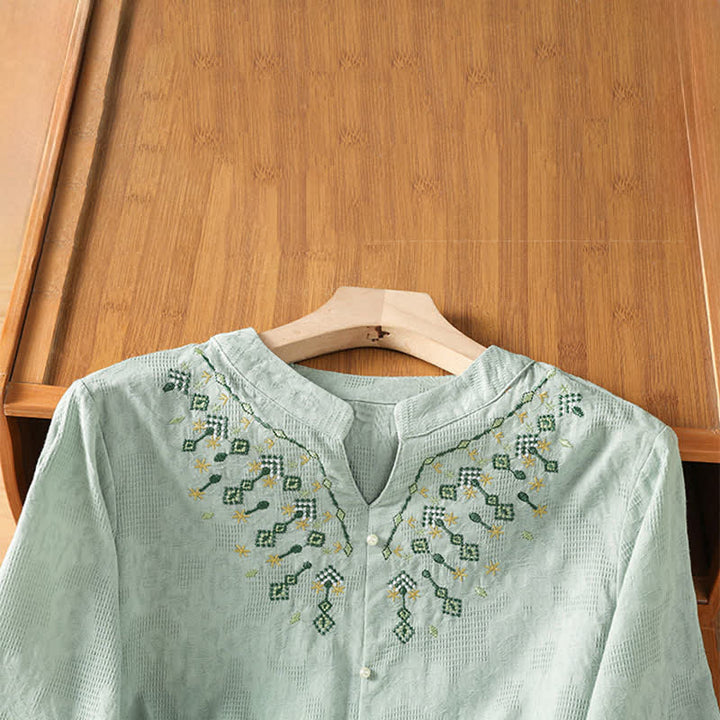 Buddha Stones Sommerliches, lässiges Boho-Shirt für Damen mit geometrischer Stickerei, Blumenmuster, V-Ausschnitt und Dreiviertelärmeln - image 2