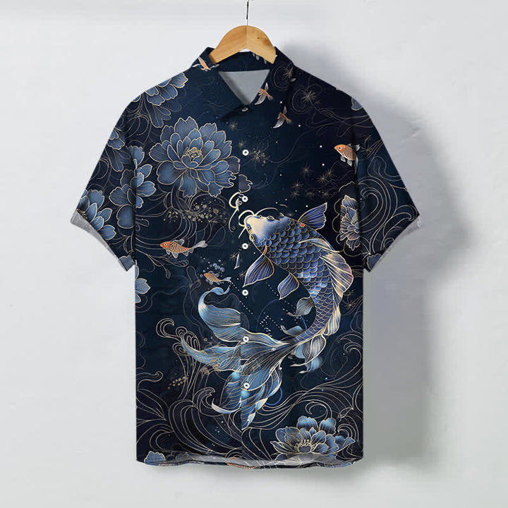 Buddha Stones Atmungsaktives Herren-Kurzarmhemd mit blauem Koi-Lotus-Muster und Knöpfen - Marine - US/ UK/AU48, EU58 (4XL) - image 0