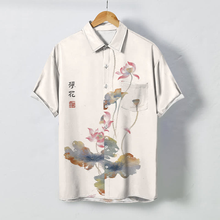Buddha Stones Atmungsaktives Herren-Kurzarmhemd mit Knöpfen und Lotus-Kalligrafie-Muster - Elfenbein - US/ UK/AU48, EU58 (4XL) - image 0