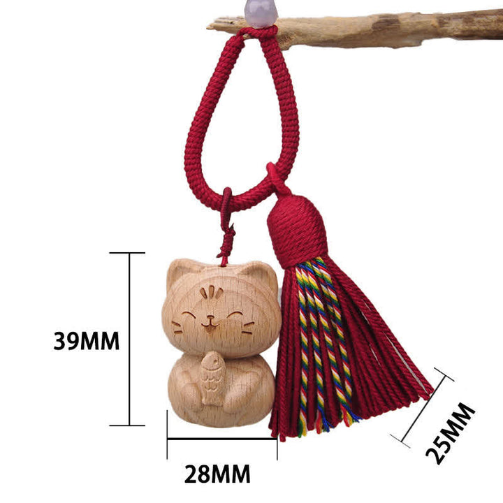 Buddha Stones Handgeschnitzte Schlüsselanhänger aus hellem Holz mit Glückskatzenquaste und Erdungsmotiv - Burgunderkatze frisst Fisch - image 15