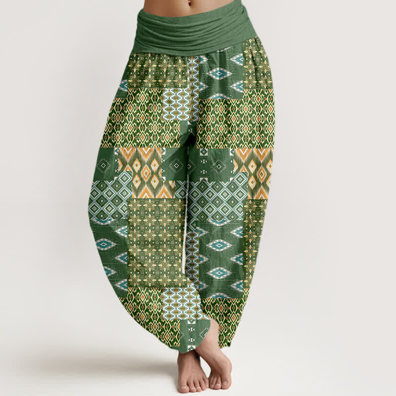 Buddha Stones Damen-Haremshose aus reiner Baumwolle mit geometrischem Patchwork-Muster im Bohème-Stil und elastischem Bund - Olivgrün - US16, UK/AU20, EU48 (3XL) - image 0