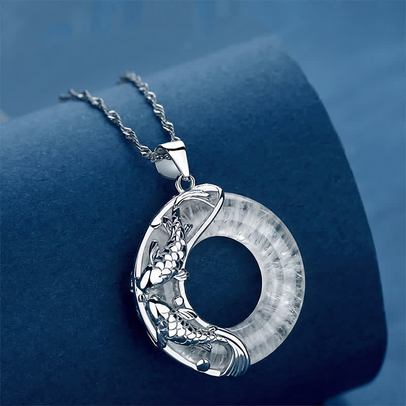 Buddha Stones Halskette mit Anhänger in Form eines Koi-Fisches aus klarem Quarz und kreisförmiger Friedensschnalle - image 1