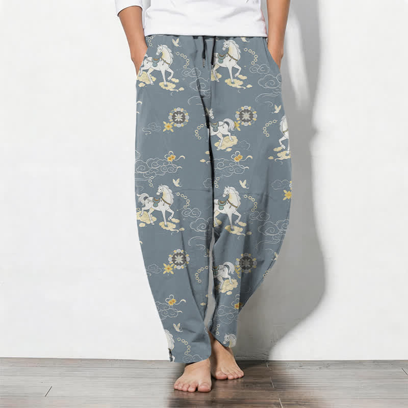 Buddha Stones Herrenhose aus reiner Baumwolle mit weißem Pferde-, Wolken- und Blütenmuster, Kordelzug, schmal zulaufendem Schnitt und Taschen - Hellstahlblau - US/ UK/AU50, EU60 (5XL) - image 0