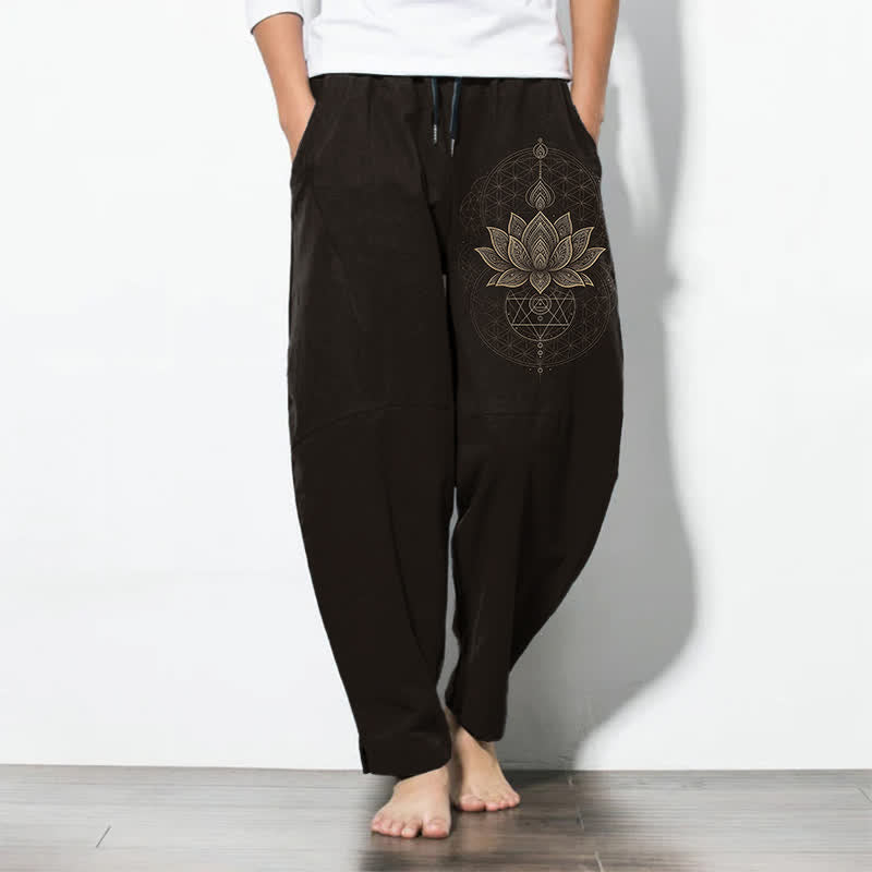 Buddha Stones Herrenhose aus reiner Baumwolle mit Lotus-Mandala-Muster, Kordelzug und Taschen - Schwarz - US/ UK/AU50, EU60 (5XL) - image 0