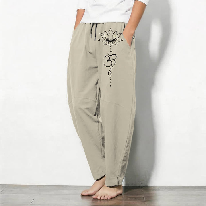 Buddha Stones Herrenhose aus reiner Baumwolle mit Lotus-Om-Muster, Kordelzug, schmal zulaufendem Schnitt und Taschen - image 1