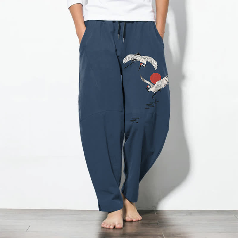 Buddha Stones Reine Baumwolle, Herrenhose mit Kranich- und Sonnenmuster, Kordelzug, schmal zulaufender Schnitt und Taschen - SteelBlue - US/ UK/AU50, EU60 (5XL) - image 0