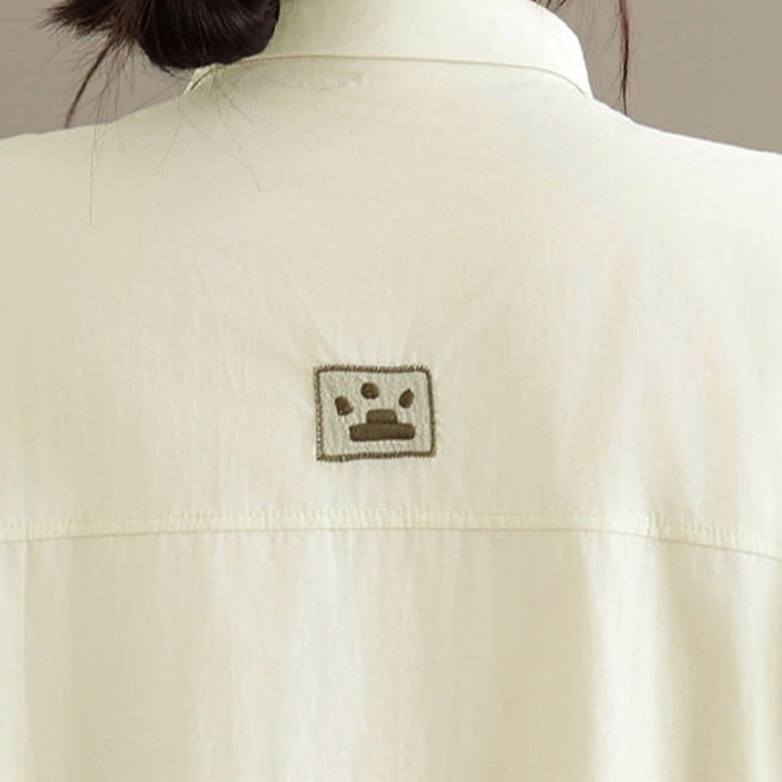 Buddha Stones Lässiges, minimalistisches Kurzarmhemd für Damen mit Katzenstickerei und Knopfleiste - image 14
