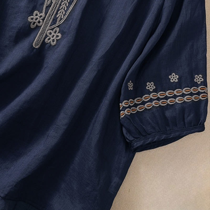 Buddha Stones ​​– Künstlerisches, schlichtes, floral besticktes Design – Damen-T-Shirt mit Rundhalsausschnitt und Puffärmeln (halbe Ärmel) - image 3