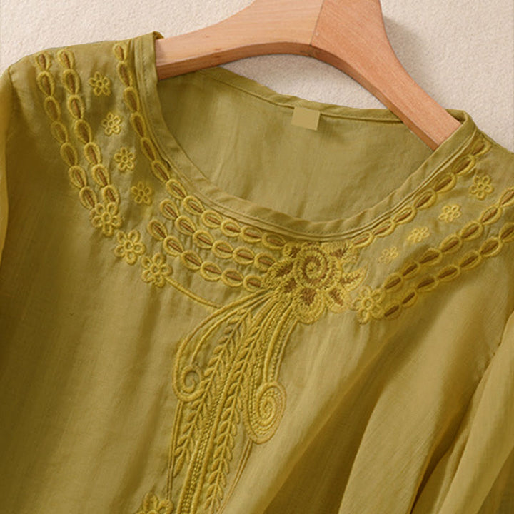 Buddha Stones ​​– Künstlerisches, schlichtes, floral besticktes Design – Damen-T-Shirt mit Rundhalsausschnitt und Puffärmeln (halbe Ärmel) - image 14