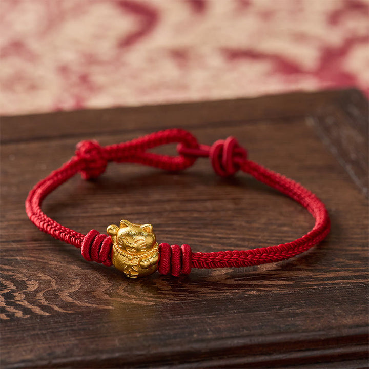 Buddha Stones Handgewebtes, verstellbares Armband aus rotem Kupfergarn mit Glückskatzen-Motiv - Dunkelrot - 6,7–7,5 Zoll / 17–19 cm - image 0