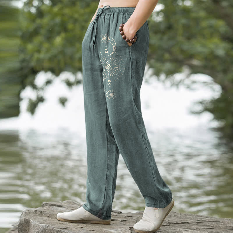 Buddha Stones Herrenhose aus Baumwolle mit Mandala-Mondphasenmuster, schmal zulaufendem Schnitt und Taschen - image 5