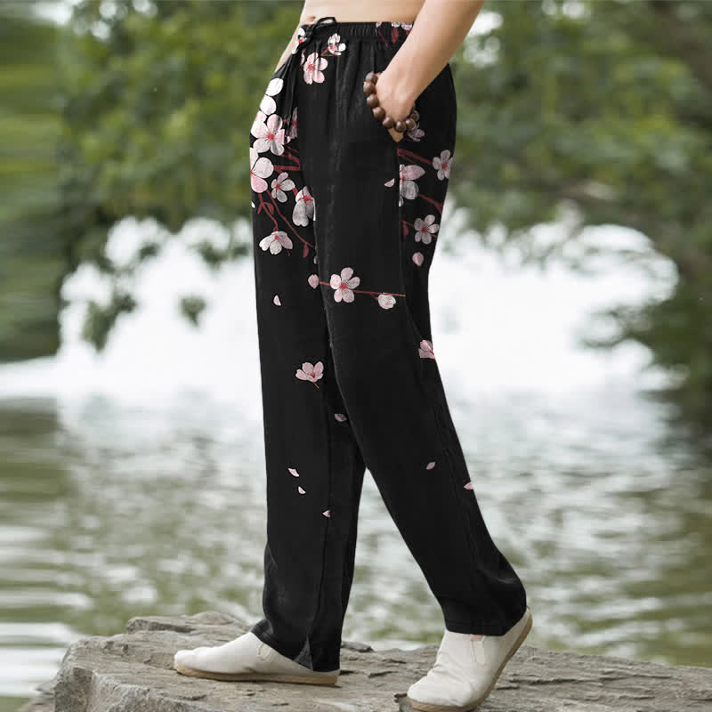 Buddha Stones Herrenhose aus Baumwolle mit rosa Kirschblütenmuster, schmal zulaufendem Schnitt und Taschen - image 1
