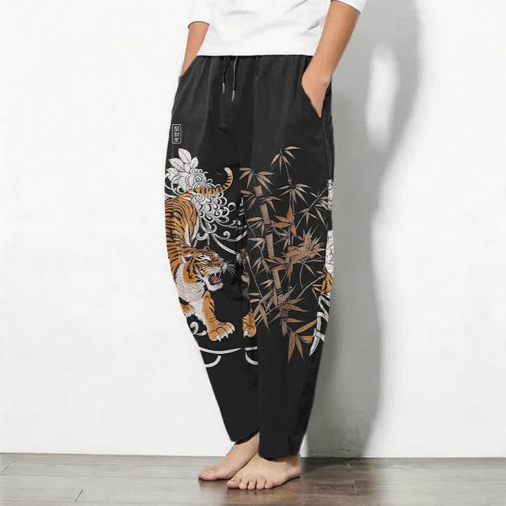 Buddha Stones Reine Baumwolle, Herrenhose mit Kordelzug, schmal zulaufendem Schnitt und Taschen, Muster „Brüllender Tiger“, Bambusmotiv, Tigermotiv, Kordelzug - image 12