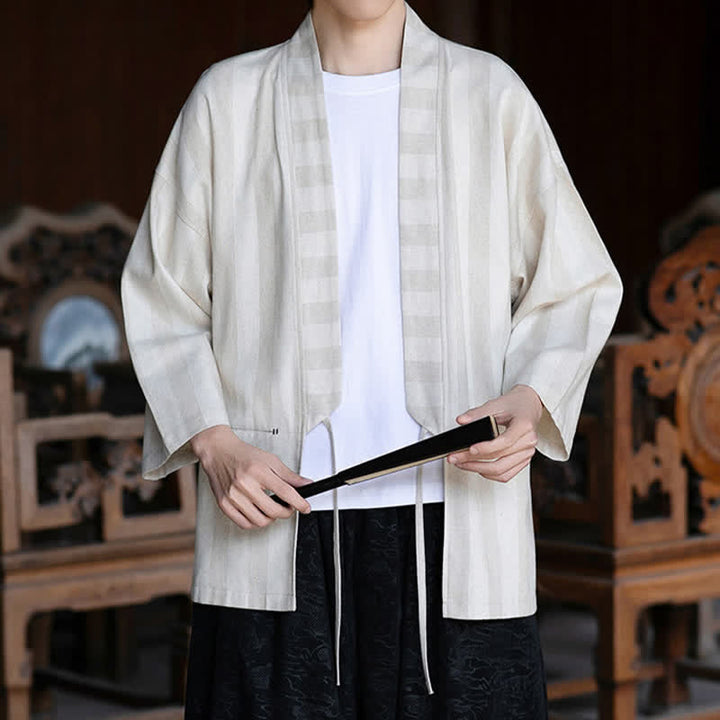 Buddha Stones Lässiger Kimono im Tang-Stil für Herren mit Kordelzug, Dreiviertelärmeln und Tasche, gefertigt aus einfarbigem Baumwoll-Leinen-Mischgewebe für Frühling und Sommer. - image 1