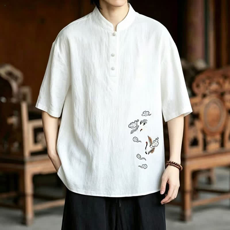Buddha Stones Sommerliches Tang Style Casual Herren Kurzarmhemd mit Stehkragen und Kranichstickerei – Kurzarmhemden mit Stehkragen und Kranichmotiv - Weiß - US/UK/AU48, EU58 (6XL) - image 0