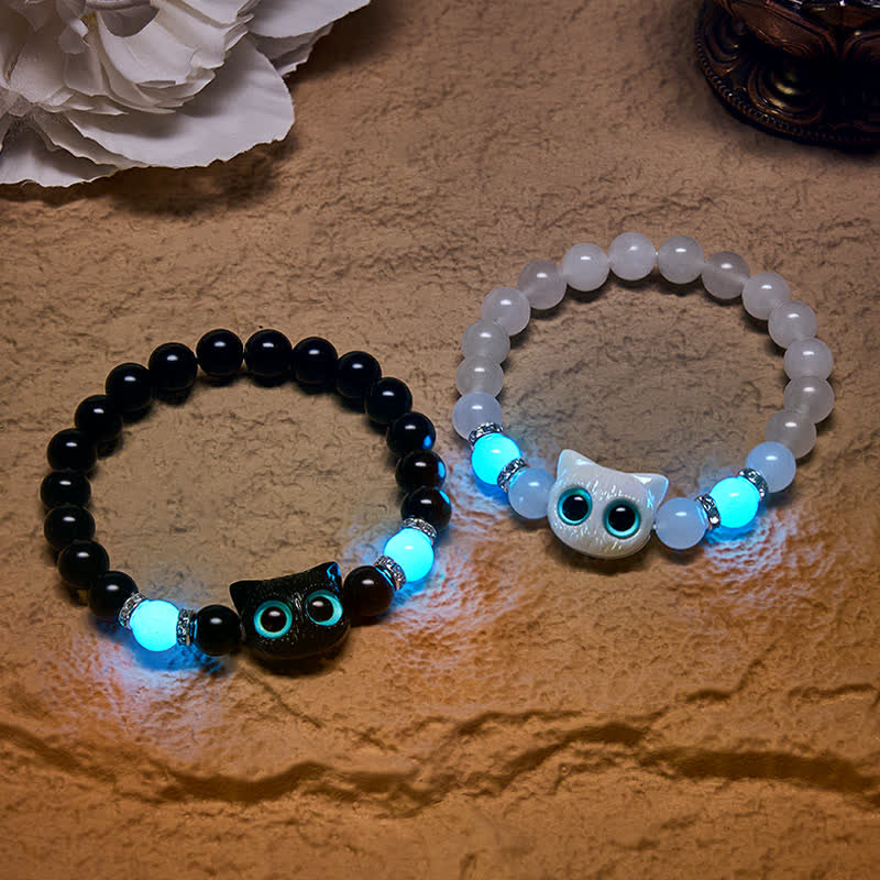 Buddha Stones Armband aus weißem Jade und schwarzem Obsidian mit niedlichem Katzenkopf-Motiv – Symbol der Reinheit - image 0