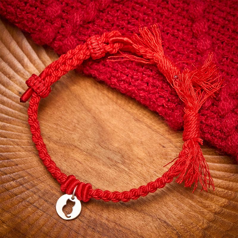 Buddha Stones Armband aus 925er Sterlingsilber mit rotem Katzenanhänger und rundem, hohlem Design - Rot (Handgelenkumfang 14–17 cm) - image 0