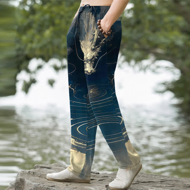 Buddha Stones Herren-Baumwollhose mit goldenem Drachenwellenmuster, schmal zulaufendem Schnitt und Taschen - image 1