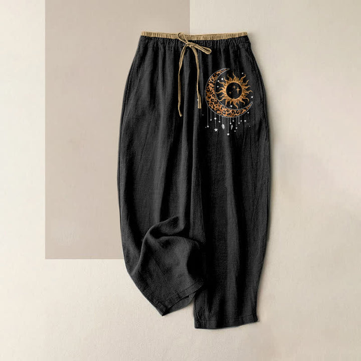Buddha Stones Damenhose aus reiner Baumwolle mit himmlischem Sonne- und Mondmuster, elastischem Bund und Taschen - Schwarz - US16, UK/AU20, EU48 (3XL) - image 0