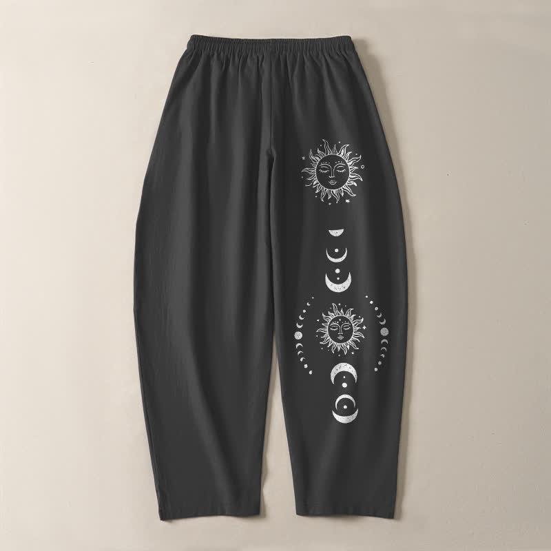 Buddha Stones Herrenhose aus reiner Baumwolle mit Sonnen- und Mondphasenmuster, Kordelzug, schmal zulaufendem Schnitt und Taschen - image 3