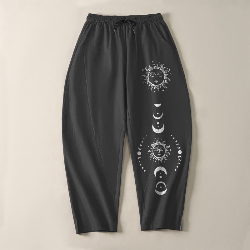 Buddha Stones Herrenhose aus reiner Baumwolle mit Sonnen- und Mondphasenmuster, Kordelzug, schmal zulaufendem Schnitt und Taschen - image 2
