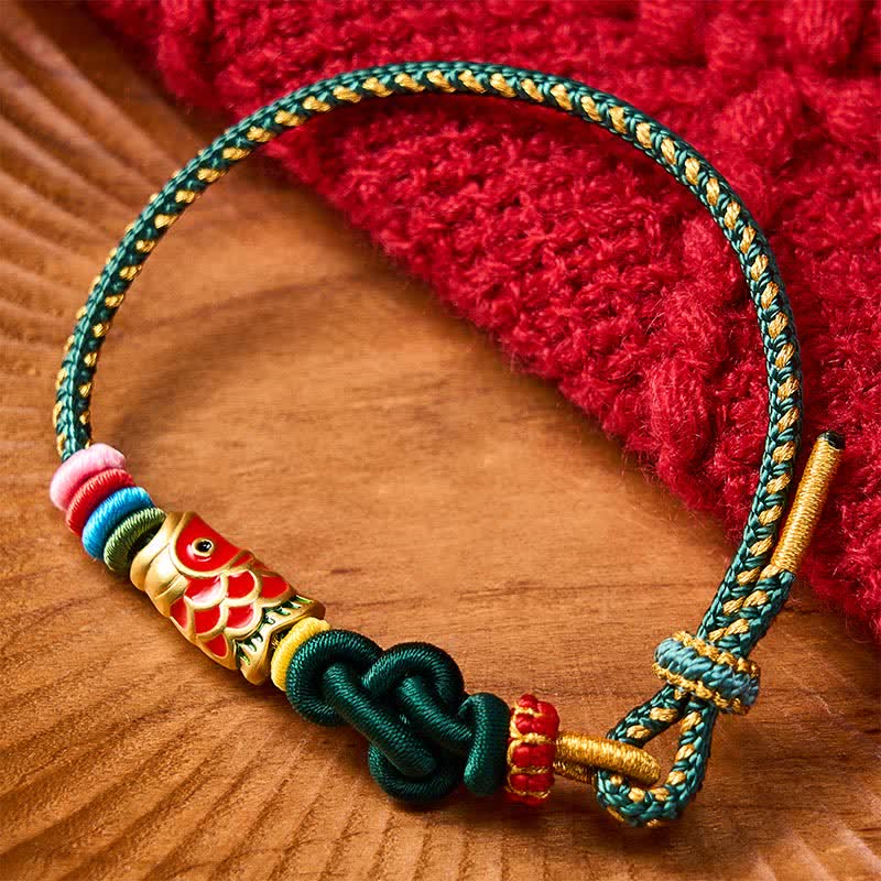 Buddha Stones Handgewebtes Armband aus dunkelgrün-gelbem Garn mit rotem Koi-Fisch-Schutzmotiv - Grün (Handgelenkumfang: 15-18 cm) - image 0