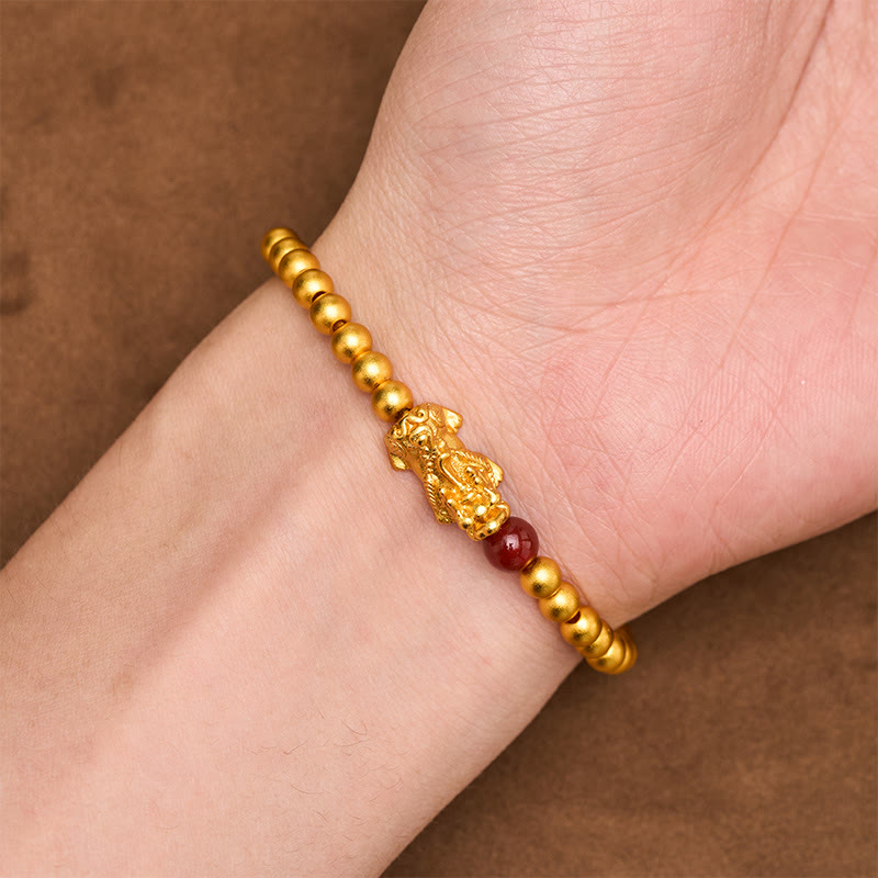 Buddha Stones Vergoldetes Armband aus rotem Achat (Pi Xiu) mit runden Perlen - image 3