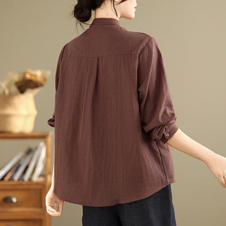 Buddha Stones Lässiges, sommerliches Langarmshirt im Tang-Stil mit Stehkragen, Streifen und aufgesetzter Tasche. - image 11