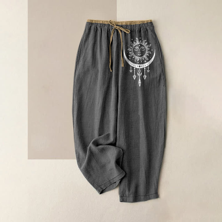 Buddha Stones Damenhose aus reiner Baumwolle mit himmlischem Sonne- und Mondmuster, elastischem Bund und Taschen - DimGray - US16, UK/AU20, EU48 (3XL) - image 0