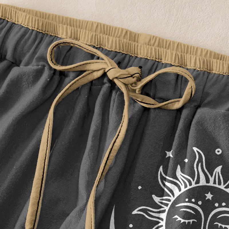 Buddha Stones Damenhose aus reiner Baumwolle mit himmlischem Sonne- und Mondmuster, elastischem Bund und Taschen - image 1
