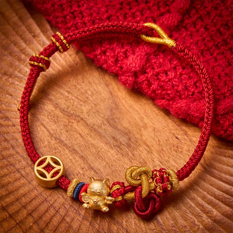 Buddha Stones Goldenes Glückskatzen-Armband mit rotem Faden zum Schutz, geflochten - Dunkelrot - image 0