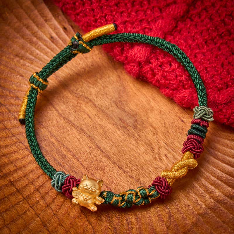 Buddha Stones Handgewebtes rotes Armband mit Glückskatzenmotiv - Grüne Schnur - image 0