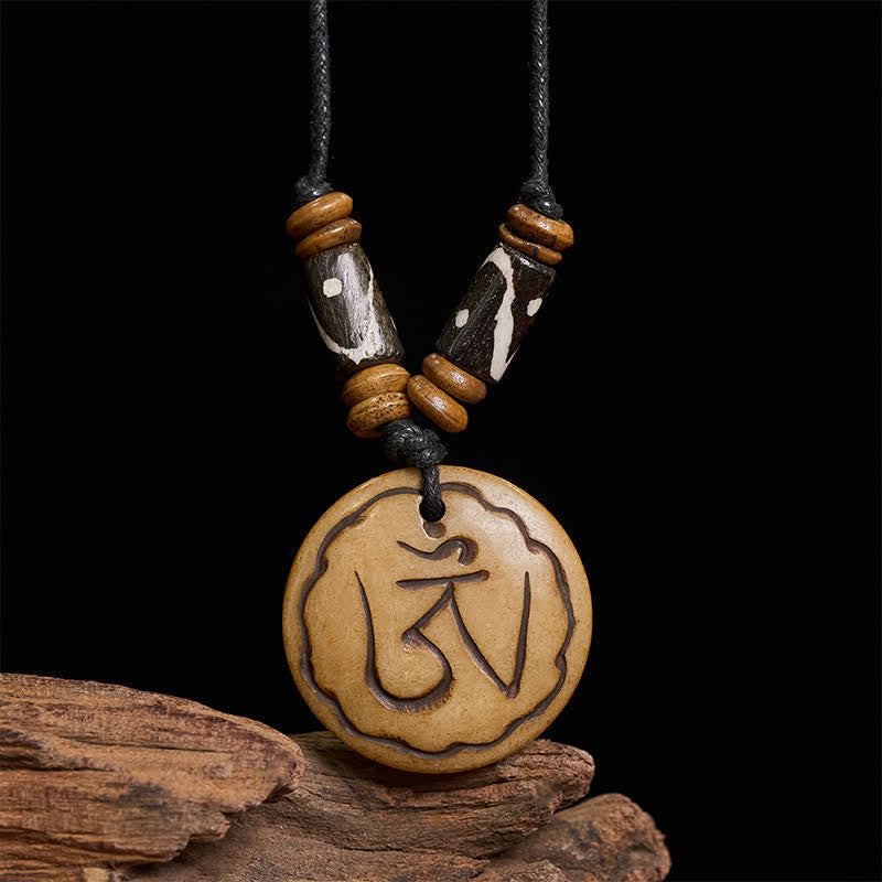 Buddha Stones Knochenperlen-OM-Anhänger, handgeschnitzt, tibetische Halskette, Symbol des Mitgefühls - image 1