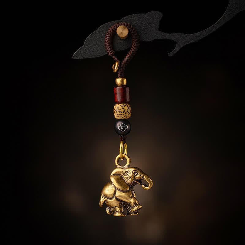Buddha Stones Vintage Schlüsselanhänger mit Elefantenmotiv aus Messing und fünf Kaisermünzen als Glücksbringer - Elefant mit Glückswolkenkordel - image 0